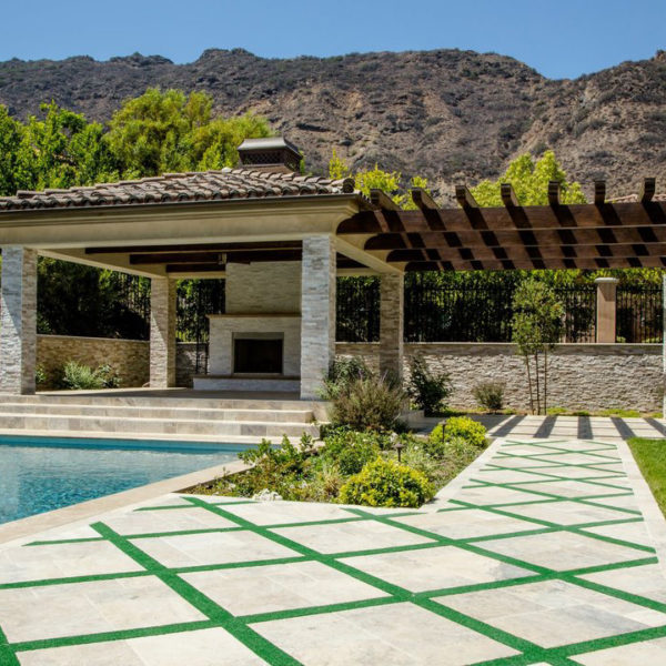 Outdoor Tile vs. Pavers What's the Difference? Emser Tile Blog